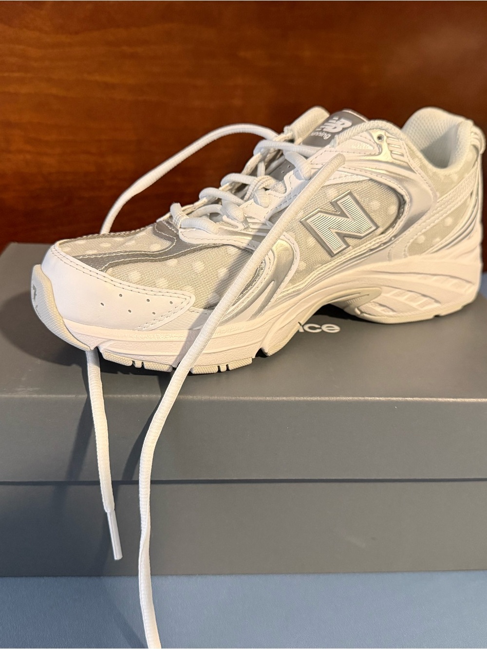 NWT New Balance women’s White with silver metallic polka dot sneakers